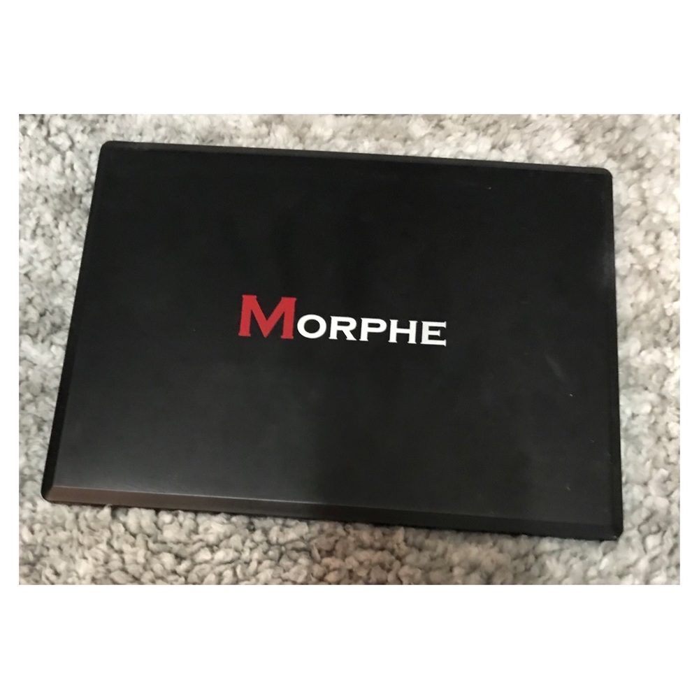 Morphe taupe palette